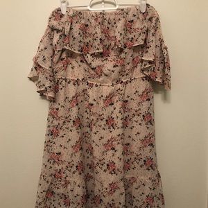 Floral shoulderless minidress